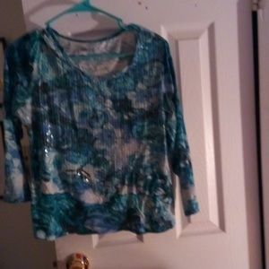 Women's long sleeve top